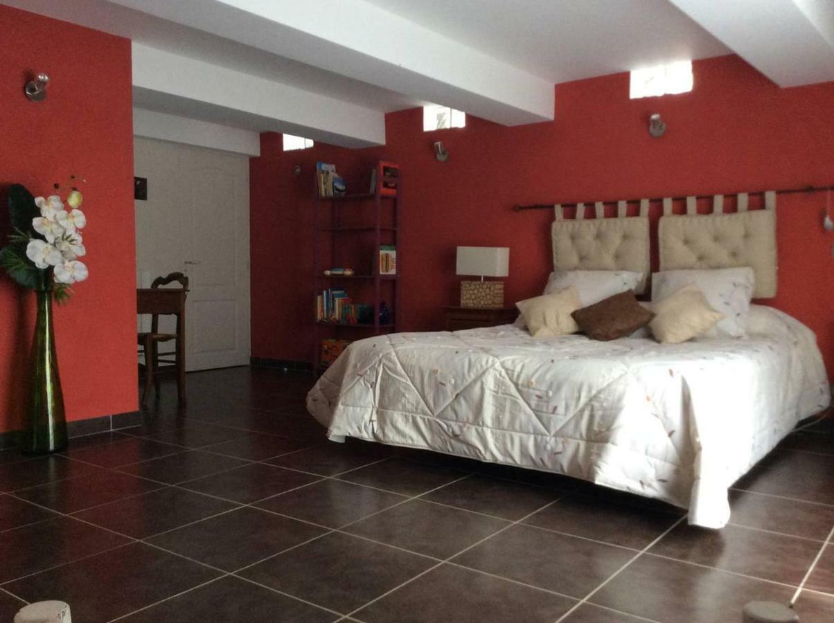מלון אנטרוו Clot De Felines Chambre Spacieuse מראה חיצוני תמונה